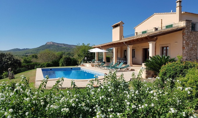 Manacor Cottage | Idyllic Country Villa with Pool and Garden near the Beach