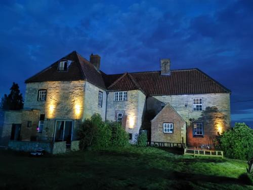Holton Le Clay House | Perfect Lincoln Country House for Groups with Pet-Friendly Amenities