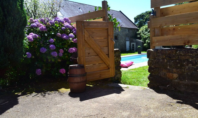 Pluguffan Cottage | Idyllic Countryside Gite Near the Sea in Southern Finistère