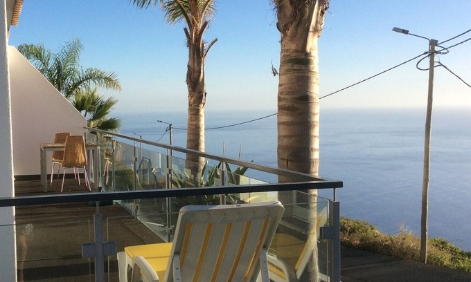 Paul do Mar House | Scenic Countryside Retreat with Breathtaking Ocean Views