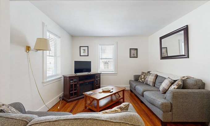Bar Harbor Cottage | Charming Countryside Retreat with Ocean View & Spa