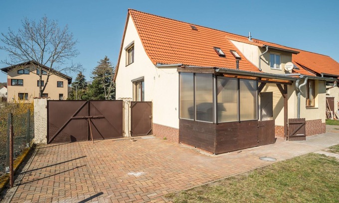 Meisdorf House | Charming Holiday Home in Meisdorf with Garden & Breakfast