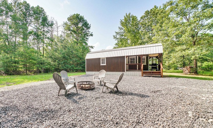 Broken Bow Apartment | Couple’s Cabin in Broken Bow ~ 5 Mi to Downtown!