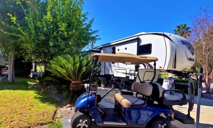 Aguanga House | Explore Couples Corner: RV Golf Resort with Hot Tub & Pool
