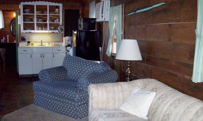 Shell Knob Cabin | Romantic Getaway at the Green Cocoon on Table Rock Lake