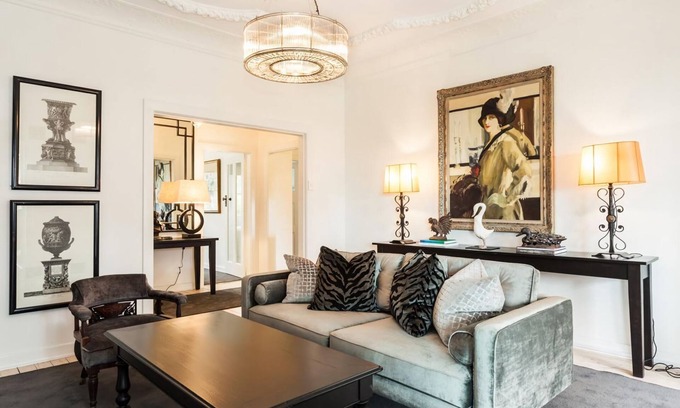 Woollahra Apartment | Courallie: A Beautiful Apartment with Harbour Views