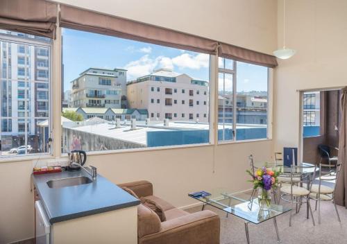 Te Aro Apartment | Family-Friendly Retreat at Courtenay Village - 4 Star Comfort