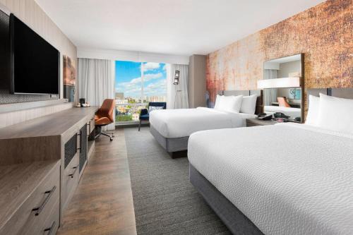 Waller Creek District Hotel | Discover Courtyard Austin Downtown/Convention Center Stay