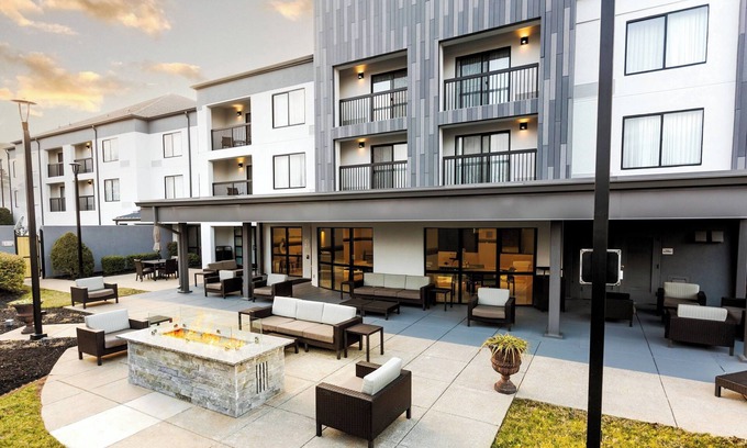 Bowling Green Hotel | Welcoming Courtyard Bowling Green Convention Center Stay