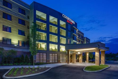 Cranberry Township Hotel | Comfortable Stay at Courtyard by Marriott Pittsburgh North