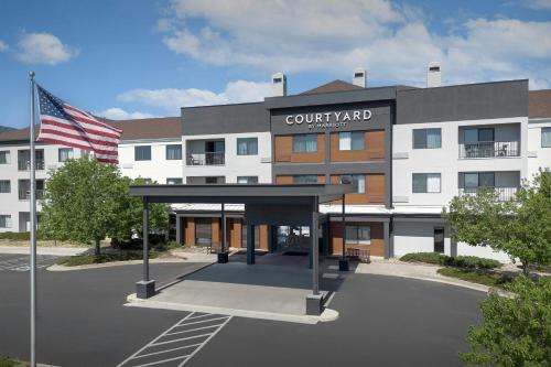 Southwest Colorado Springs Hotel | Relaxing Stay at Courtyard by Marriott Colorado Springs South