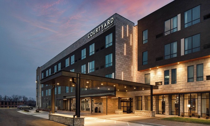 Jefferson City Hotel | Top-Rated Courtyard by Marriott Jefferson City with Pool