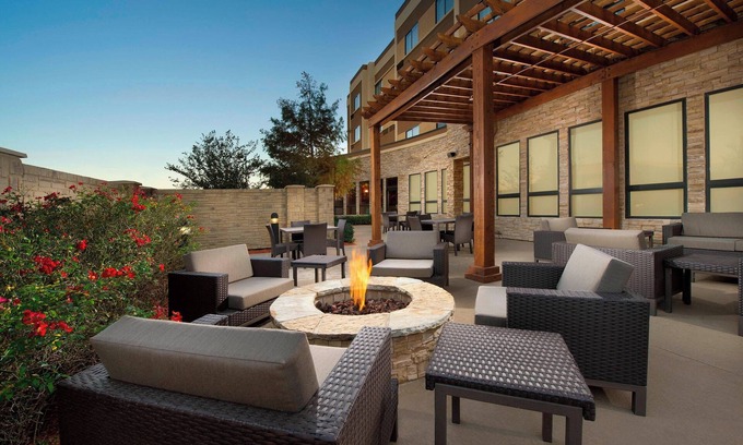 Wichita Falls Hotel | Discover Courtyard by Marriott Wichita Falls with Pool & Spa