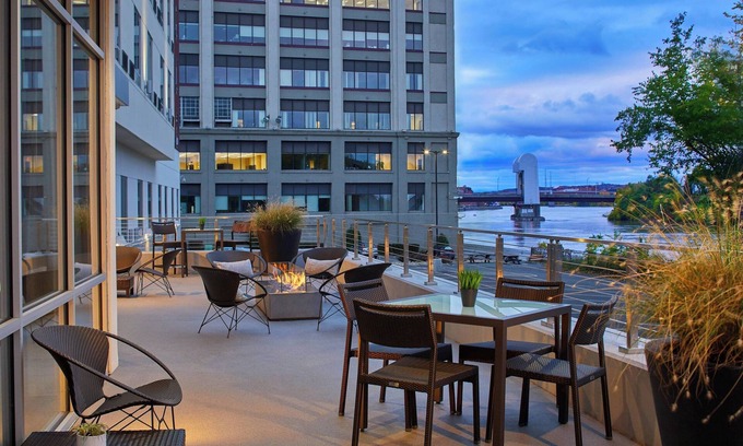 Troy Hotel | Eco-Friendly Retreat at Courtyard by Marriott Albany Troy