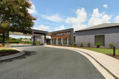 Gwinnett Place Hotel | Discover Courtyard by Marriott Atlanta Duluth with Pool