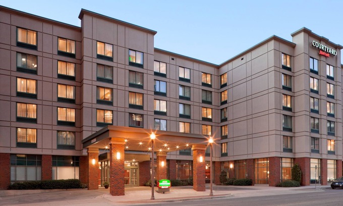 Five Points South Hotel | Modern Comfort at Courtyard by Marriott Birmingham Downtown