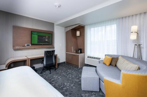 Littleton Hotel | Discover Comfort at Courtyard by Marriott Boston Littleton