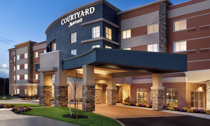 Readville Hotel | Comfort and Convenience at Courtyard by Marriott Dedham