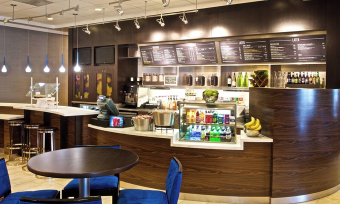 Billerica Hotel | Discover Courtyard by Marriott Boston: Pool & Spa Oasis