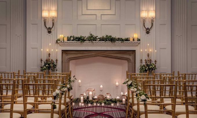 Theatre District Hotel | Inviting Courtyard by Marriott Boston Downtown with Spa & Dining