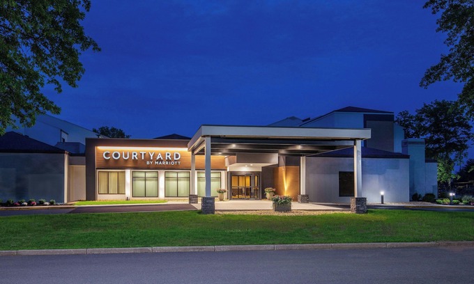 Andover Hotel | Relaxing Stay at Courtyard by Marriott Boston Andover