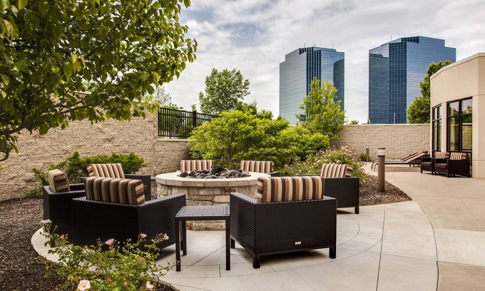 Schaumburg Hotel | Discover Courtyard by Marriott Schaumburg with Pool & Spa