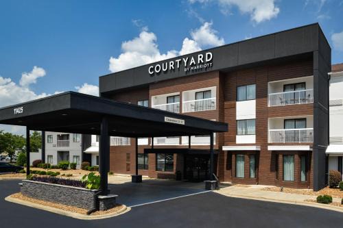 Matthews Hotel | Comfortable Courtyard by Marriott in Charlotte Matthews