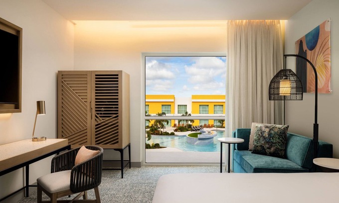 Otrobanda Hotel | Relax at Courtyard by Marriott Curacao with Pool & Spa