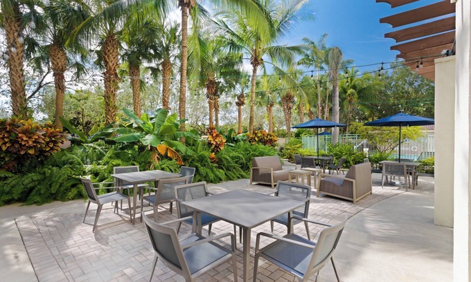 Miramar Hotel | Relaxing Retreat at Courtyard by Marriott Fort Lauderdale SW