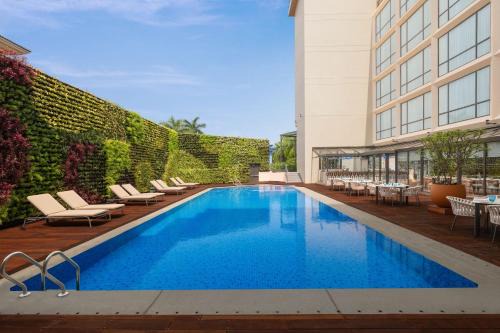Niravade Hotel | Relaxing Retreat at Courtyard by Marriott Goa Colva