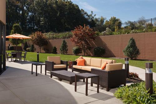 Harrisburg - Hershey Hotel | Welcoming Courtyard by Marriott Harrisburg Hershey Retreat