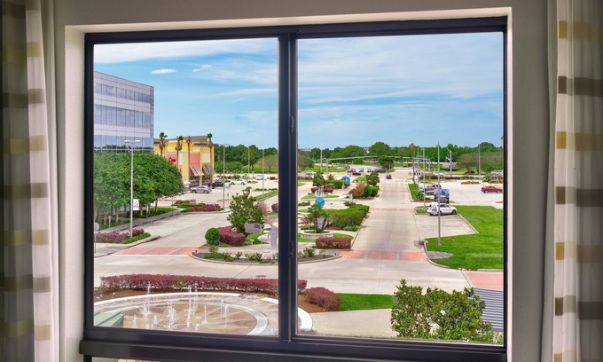 Nassau Bay Hotel | Modern Comfort at Courtyard by Marriott Houston NASA