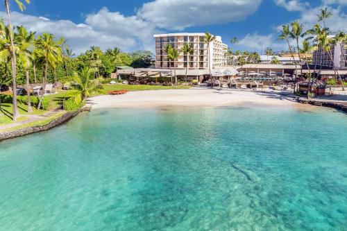 Historic Kailua Village Hotel | Relax at Courtyard by Marriott King Kamehameha's Kona Beach