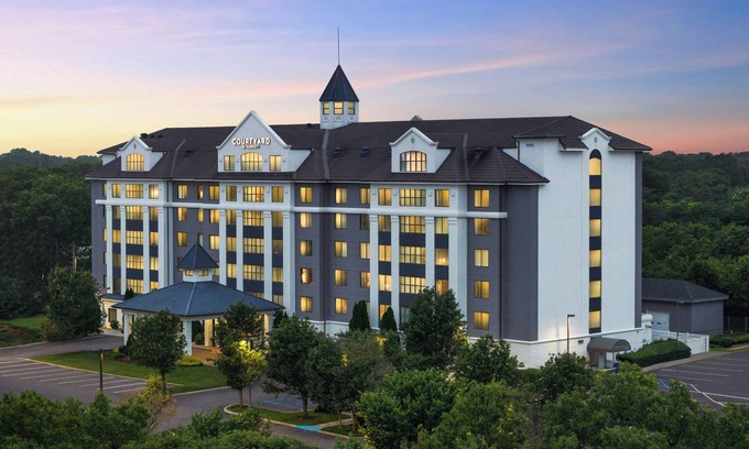 Ronkonkoma Hotel | Comfortable Retreat at Courtyard by Marriott Long Island
