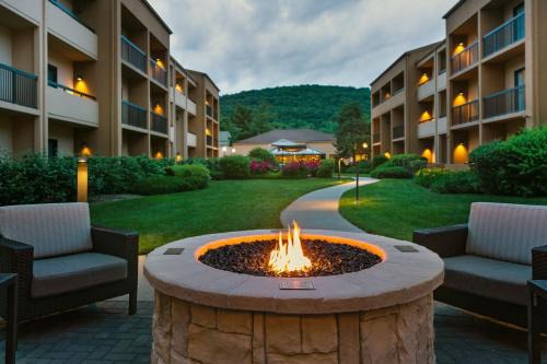 Mahwah Hotel | Discover Courtyard by Marriott Mahwah - Family-Friendly Stay