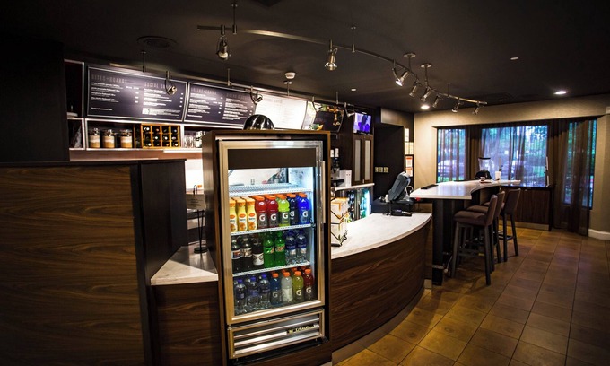 Ellendale Hotel | Comfortable Stay at Courtyard by Marriott Memphis East