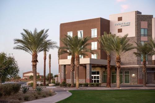 Mesa Grande Hotel | Top-Rated Courtyard by Marriott Mesa with Pool & Ocean View