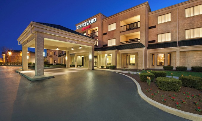 Mishawaka Hotel | Relax at Courtyard by Marriott Mishawaka with Great Amenities