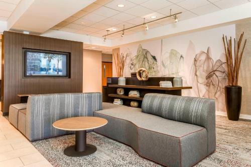 Lake Mary Hotel | Relax at Courtyard by Marriott Orlando Lake Mary North