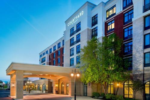 Mainland Hotel | Discover Courtyard by Marriott Philadelphia Lansdale