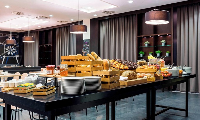 Prague 6 Hotel | Convenient Courtyard by Marriott Prague Airport Awaits You