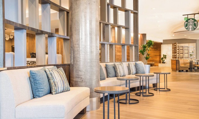 Northwest Bellevue Hotel | Modern Courtyard by Marriott Seattle Bellevue/Downtown Stay