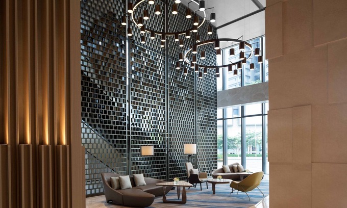 Lougang Hotel | Discover Comfort at Courtyard by Marriott Shenzhen Bao'an