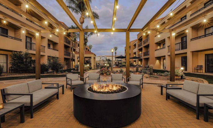 Tucson Hotel | Discover Courtyard by Marriott Tucson Airport - Guest Rated 8.6