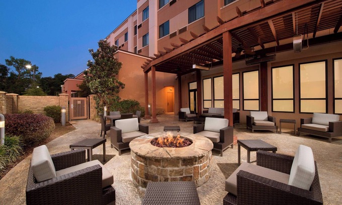 Tyler Hotel | Relaxing Retreat at Courtyard by Marriott Tyler