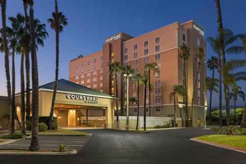Walnut Valley Hotel | Discover Courtyard by Marriott Baldwin Park with Ocean View
