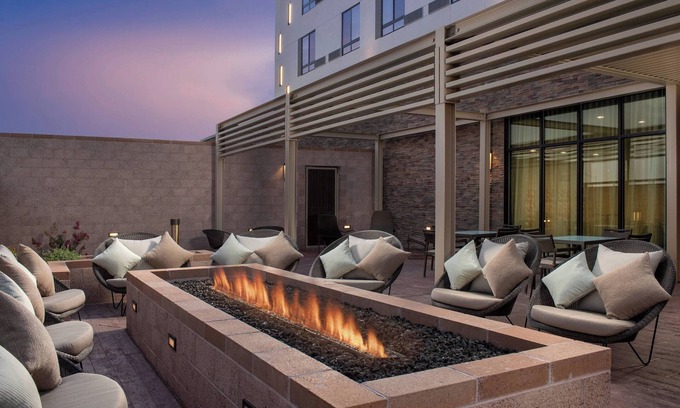 Mesilla Park Hotel | Top-Rated Courtyard by Marriott Las Cruces with Pool & Dining