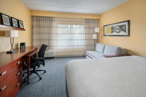 Mount Laurel Hotel | Discover Courtyard by Marriott Mt. Laurel – Pet Friendly Stay