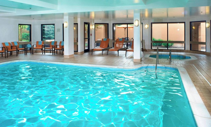 North Olmsted Hotel | Relaxing Courtyard by Marriott Near Cleveland Airport