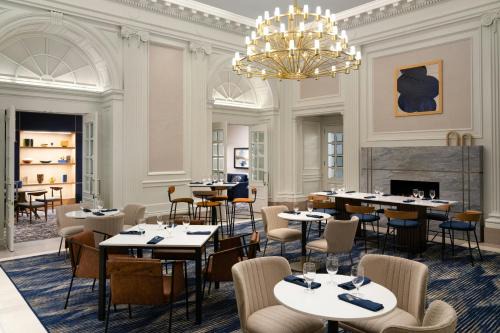 Center City Hotel | Discover Comfort at Le Meridien Philadelphia - Pet Friendly Stay